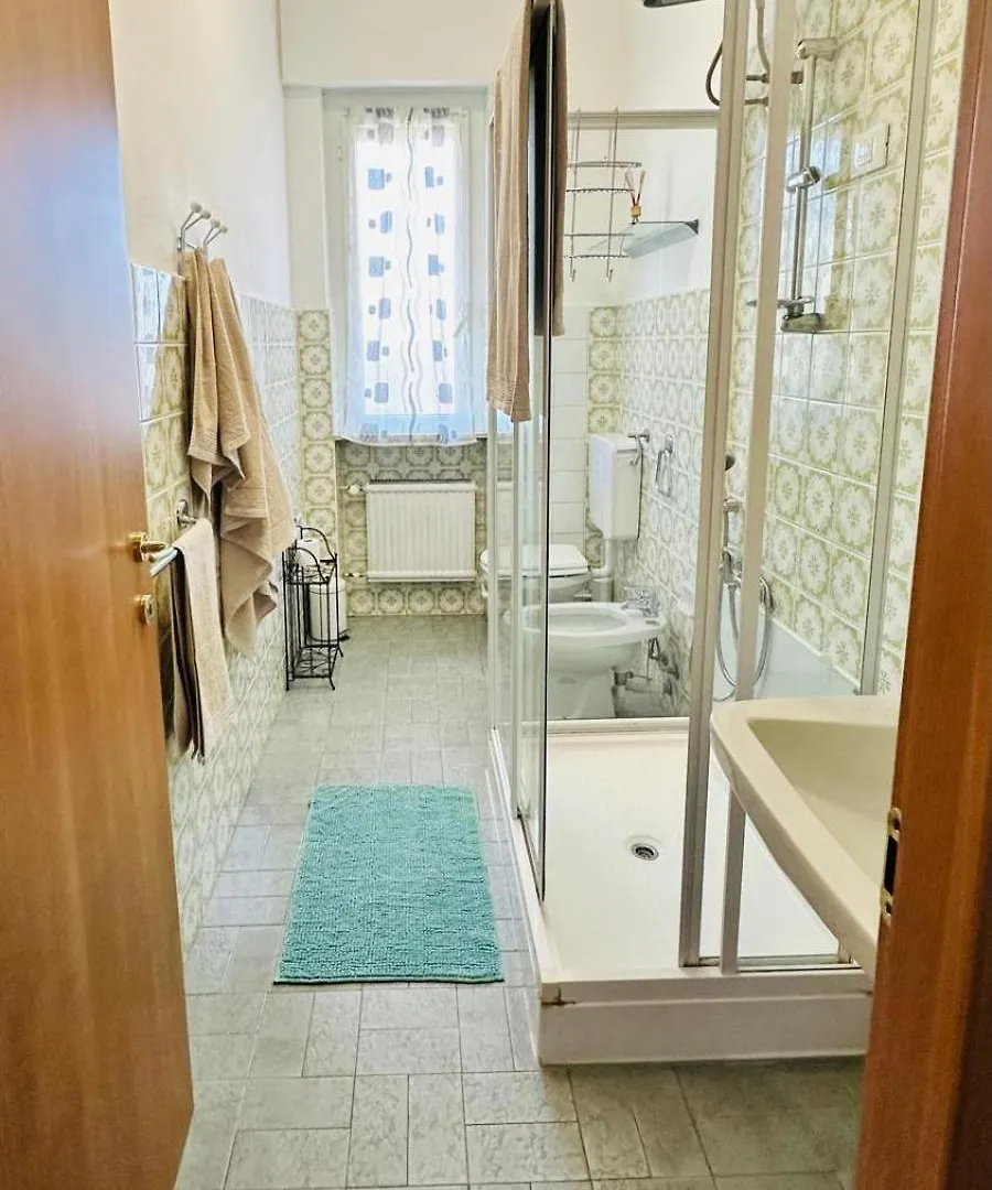Appartamenti Giulia - Palazzo Milano Diano Marina Italia