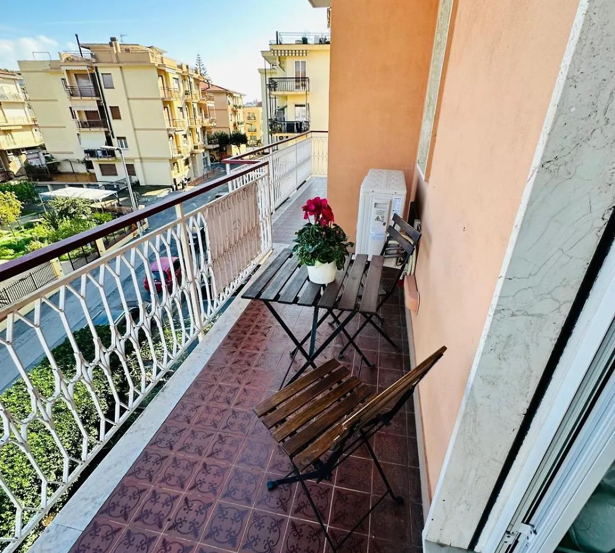 Appartamenti Giulia - Palazzo Milano Diano Marina