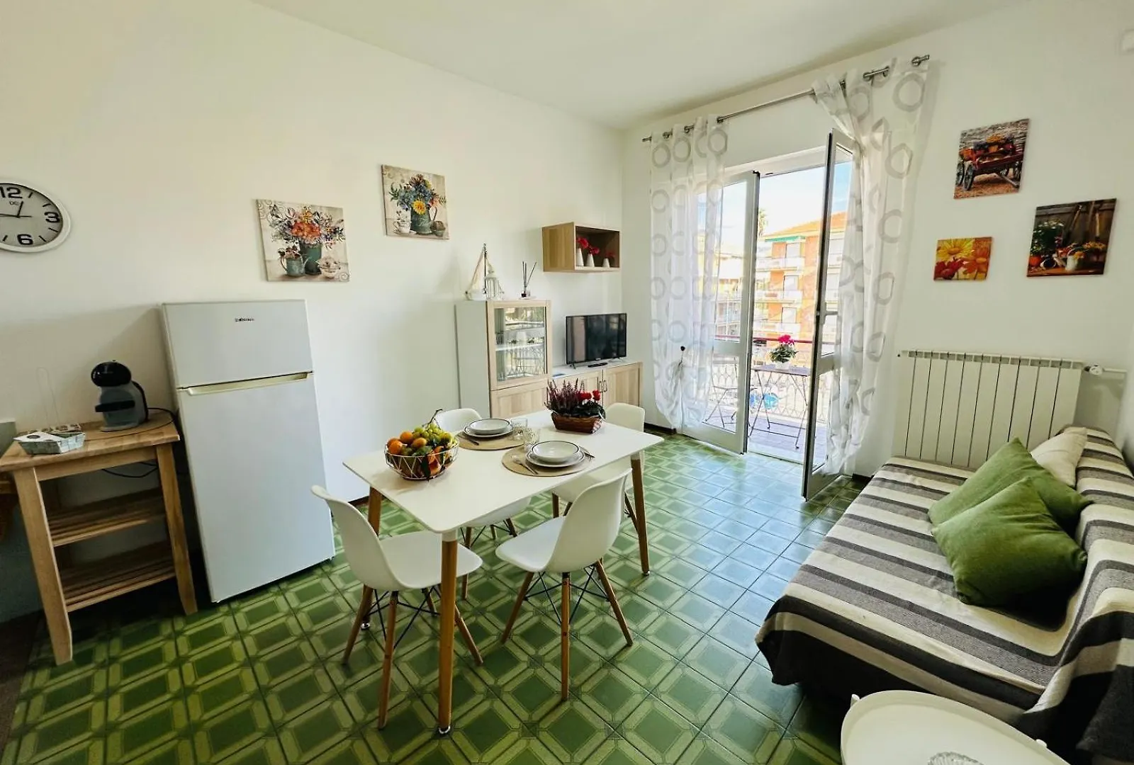 Appartamenti Giulia - Palazzo Milano Diano Marina