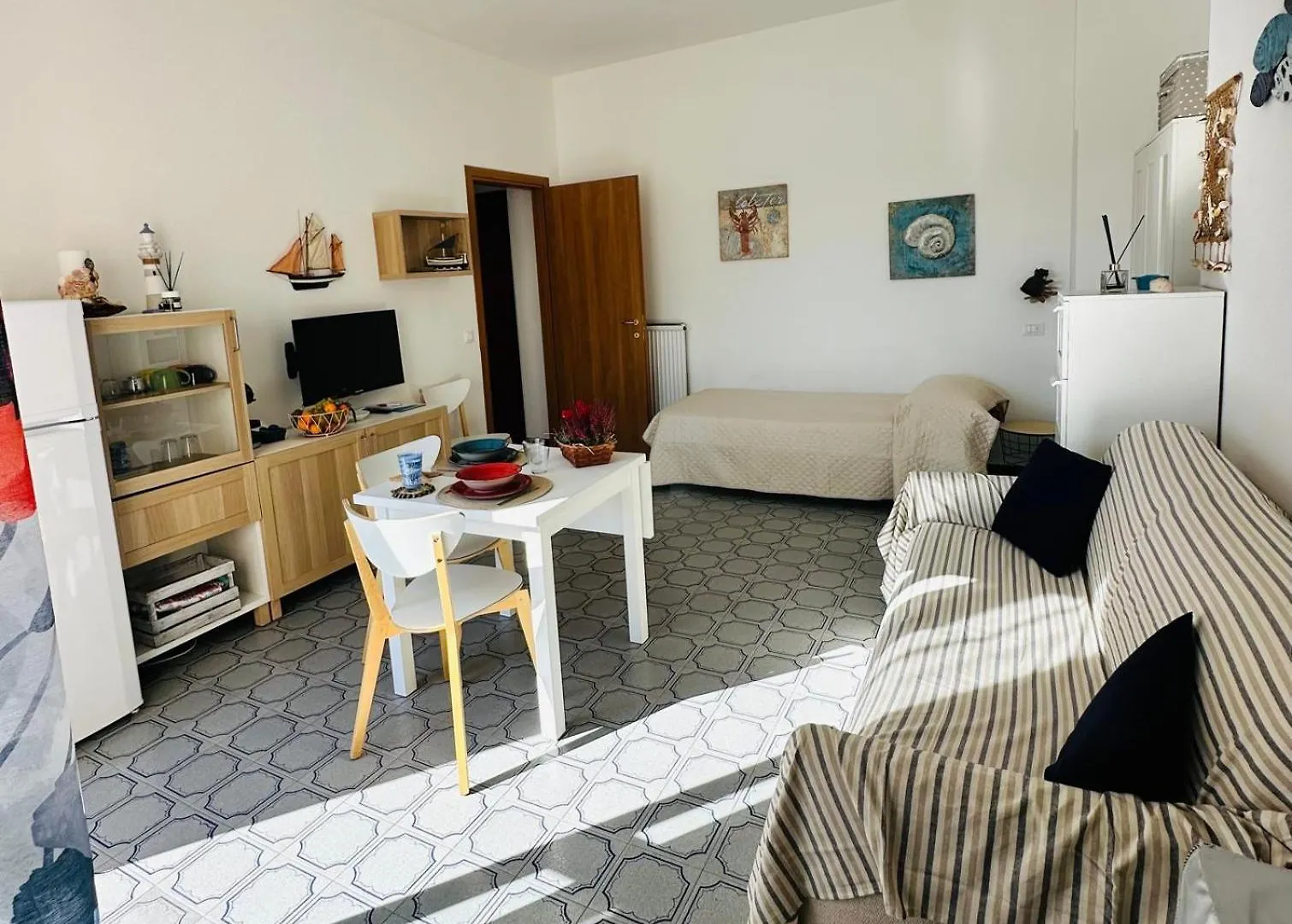Appartamenti Giulia - Palazzo Milano Diano Marina