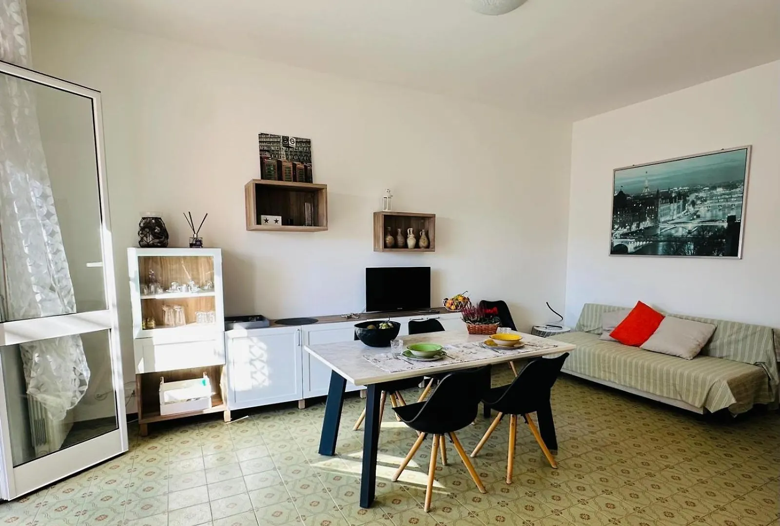 Appartamenti Giulia - Palazzo Milano Diano Marina Italia