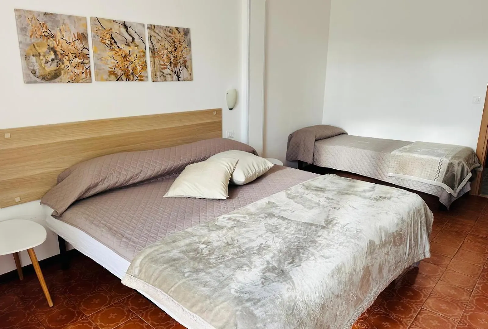 Appartamenti Giulia - Palazzo Milano Diano Marina Italia